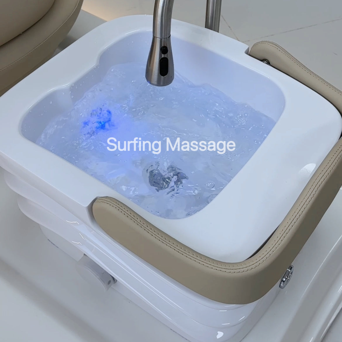 BENORAVO Fashion Modern Plumbed Pedicure Spa Chair